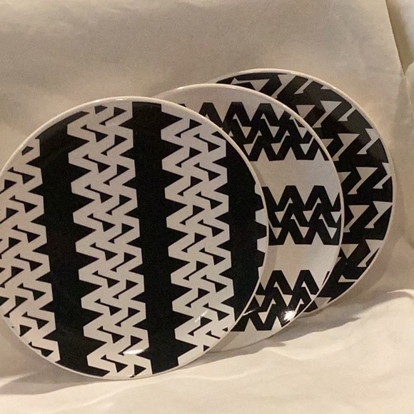 Nate Berkus Appetizer/Dessert plates. Set of 3 - Picture 1 of 5